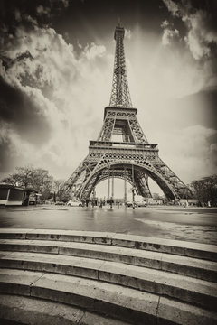 Fototapeta Paris. Eiffel Tower with Stairs to Seine River. Black and White