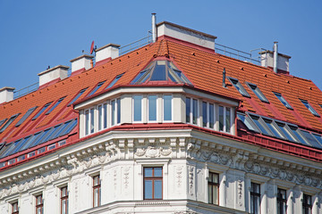 Obraz premium Althaus mit Dachausbau