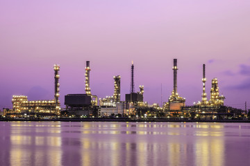 Fototapeta premium Oil refinery