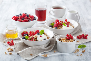 healthy breakfast with yogurt and granola