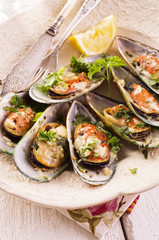 muscheln überbacken mit käse