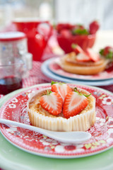 Cheesecake with fresh strawberries