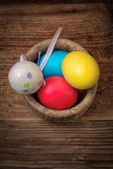 Окрашенные яйца к празднику.