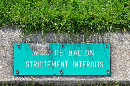 Jeus de ballon strictement interdits