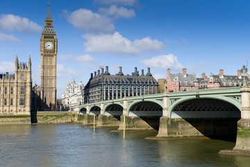 Fototapeta na wymiar Palais de Westminster à Londres