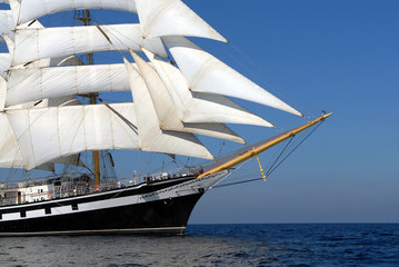 Sailing ship