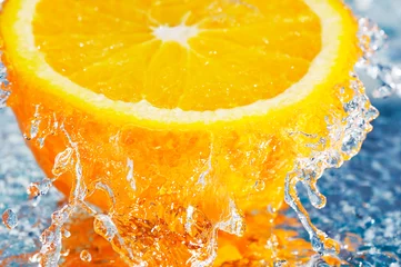 Papier Peint photo Lavable Éclaboussures deau orange fraîche dans l& 39 eau