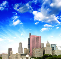 Fototapeta na wymiar Chicago, Illinois. Wonderful sky colors over city skyscrapers