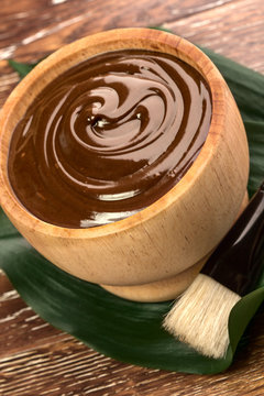 chocolate mask in a bowl