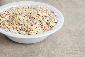 oat flakes in bowl