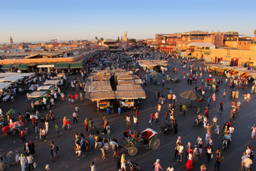 La célèbre place de Marrakech Djemaa el Fna, centre de l& 39 ancienne remorque