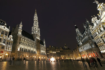 Fototapeta na wymiar Panoramic View of Grand Place in Brussels
