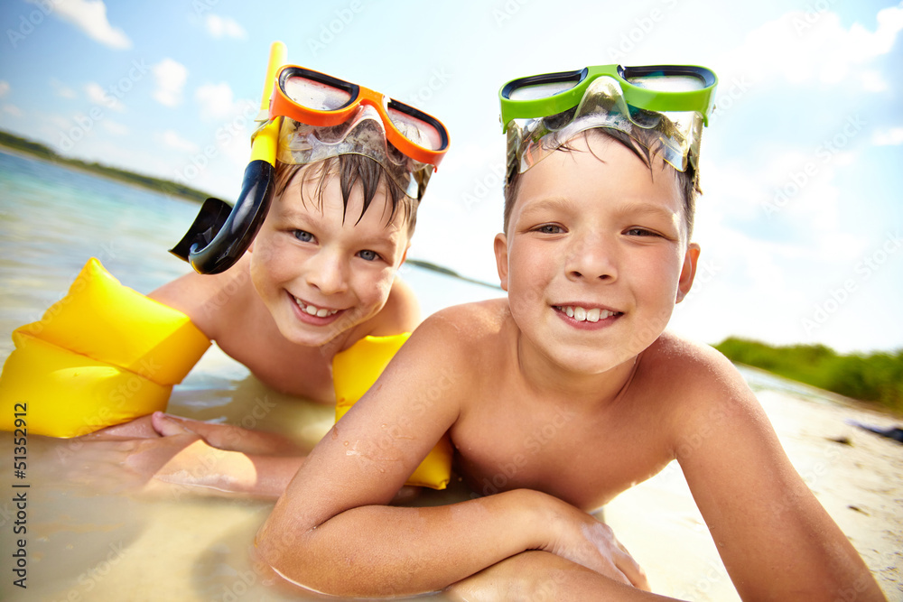 Canvas Prints Siblings on beach