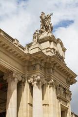 Fototapeta na wymiar Historic building in Paris France
