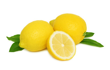 Ripe lemons with leaves (isolated)