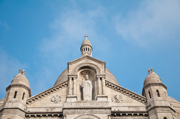 Fototapeta na wymiar The Basilica of the Sacred Heart of Jesus on Montmartre in Paris