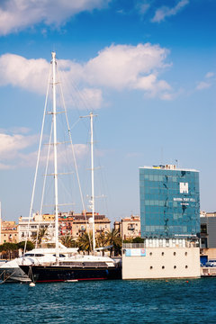 yachts in Port Vell and La Barceloneta district
