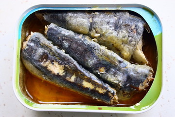 boite de sardines à l'huile