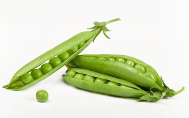 Green peas isolated on the white