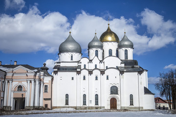 Fototapeta na wymiar Saint Sophia Cathedral w Nowogrodzie