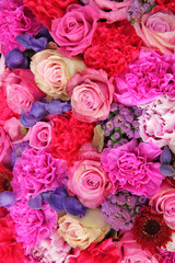 Bridal decorations in different shades of pink and purple