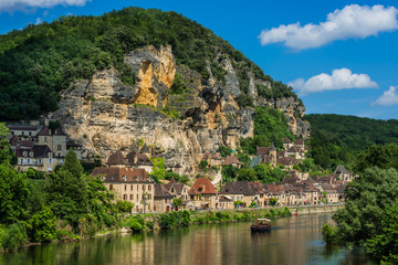 La roque gageac france © snaptitude