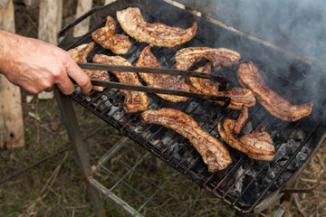 Grilled slices of belly pork
