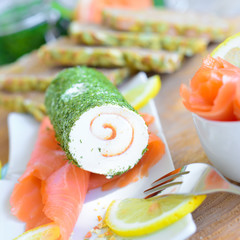 Frischkäse mit Lachs