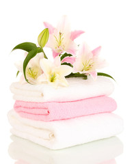 Obraz na płótnie Canvas Piękna lilia na ręcznik na białym