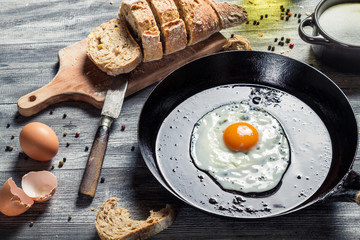 Breakfast made of eggs and bread