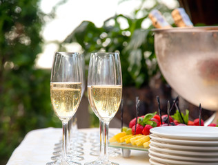 Several glasses of champagne.