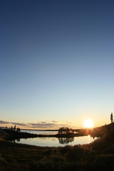 Fototapeta na wymiar Sonnenuntergang in der Wildnis Kanadas