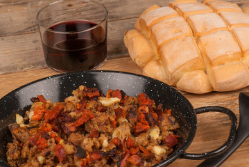 Migas with red wine