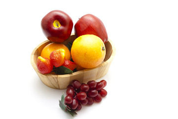 Plastik Obst auf weißem Hintergrund
