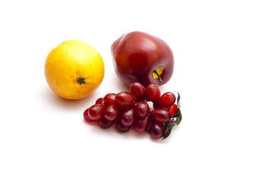 Plastik Obst auf weißem Hintergrund