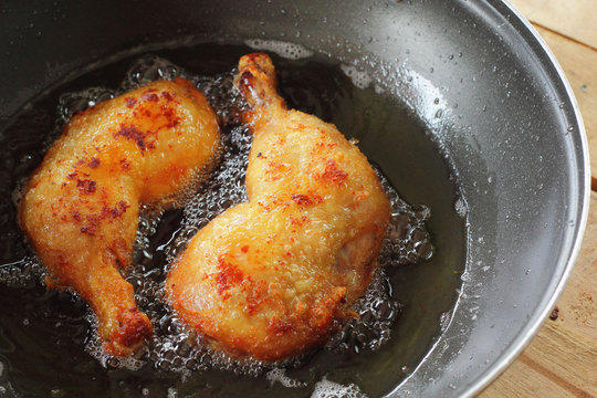 Fried chicken in the pan