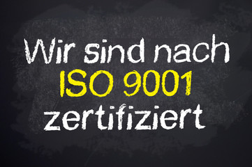 Kreidetafel mit ISO 9001
