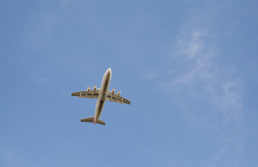 Avion au décollage