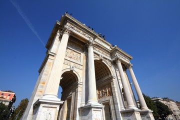 Fototapeta na wymiar Milan - Arch of Peace
