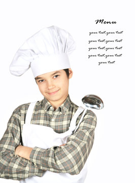Giovane chef con mestolo
