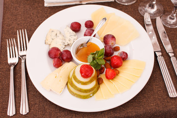 cheeses and fruits for appetizers