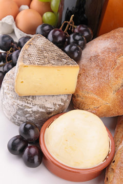 close up on cheese, grape and bread