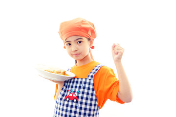 料理を楽しむ女の子