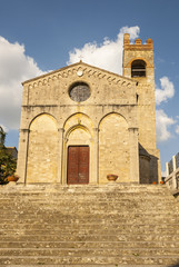 Fototapeta na wymiar Asciano (Siena) - Ancient church