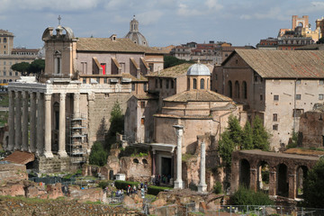 Fototapeta na wymiar Le Forum Romain depuis le mont Palatin