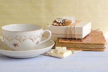 coffee-break with a book