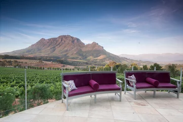 Selbstklebende Fototapeten Stellenbosch, the heart of the wine growing region in South Afri © jon11
