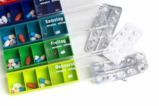 Farbige Pillenbox