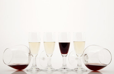 Degustazione del vino bianco e rosso