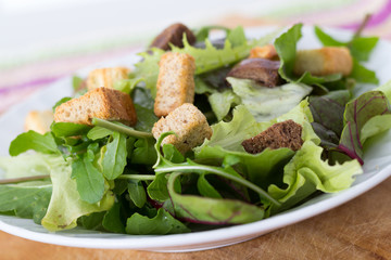 crouton over salad